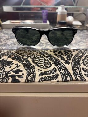 Ray-Ban New Wayfarer Sunglasses